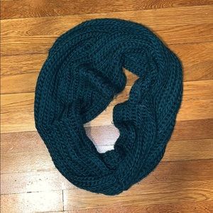 Forever 21 green infinity scarf